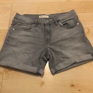 Gap 1969 Shorts Women’s